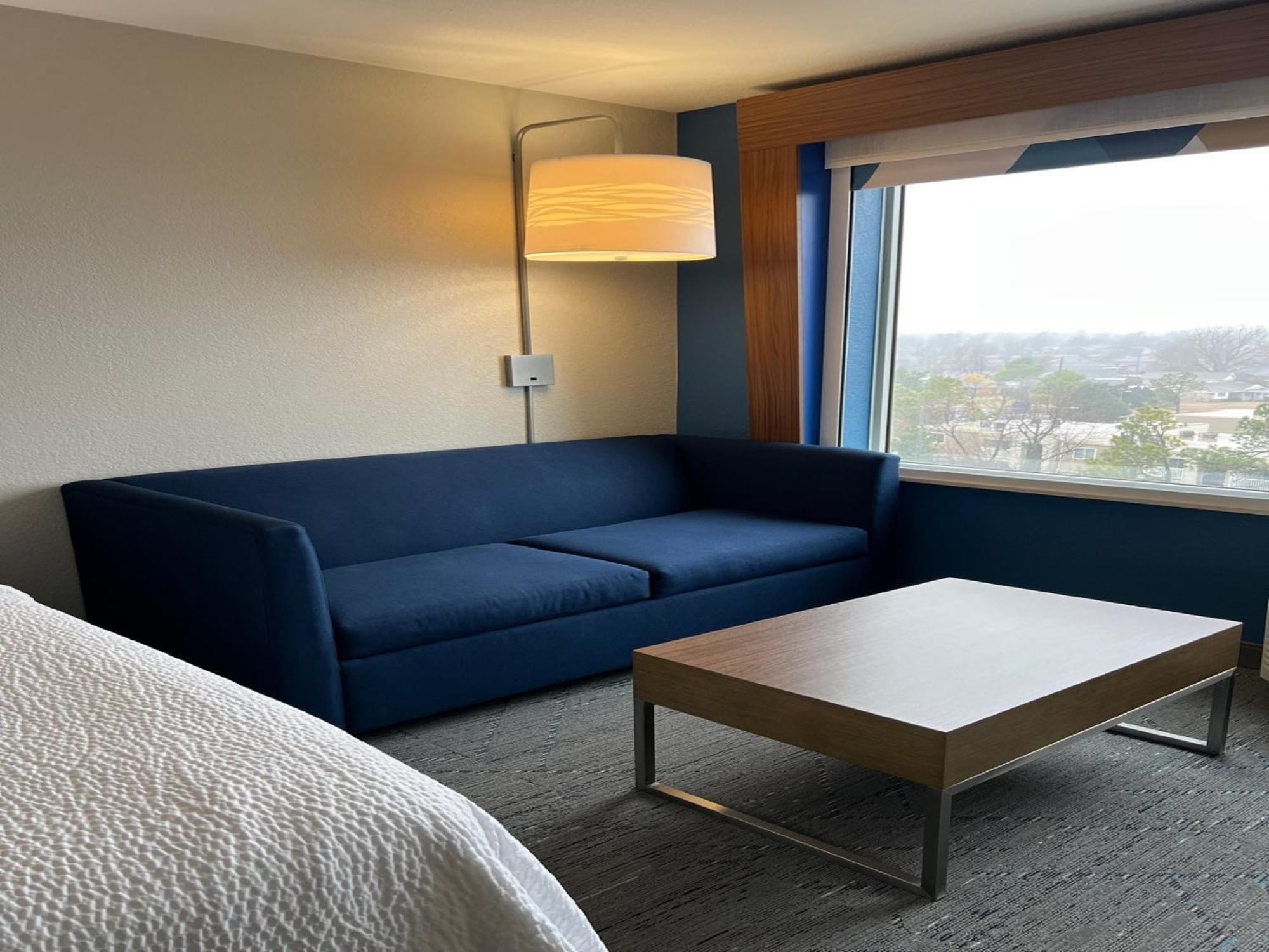 Holiday Inn Express & Suites Moore By Ihg Exterior foto